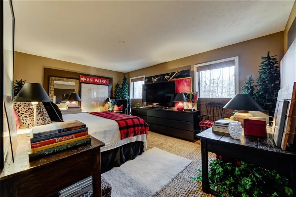 709 Woodcliff Drive, Sandy Springs, Georgia 30350, 1 Bedroom Bedrooms, ,1 BathroomBathrooms,Residential,Sold,709 Woodcliff Drive,6521577