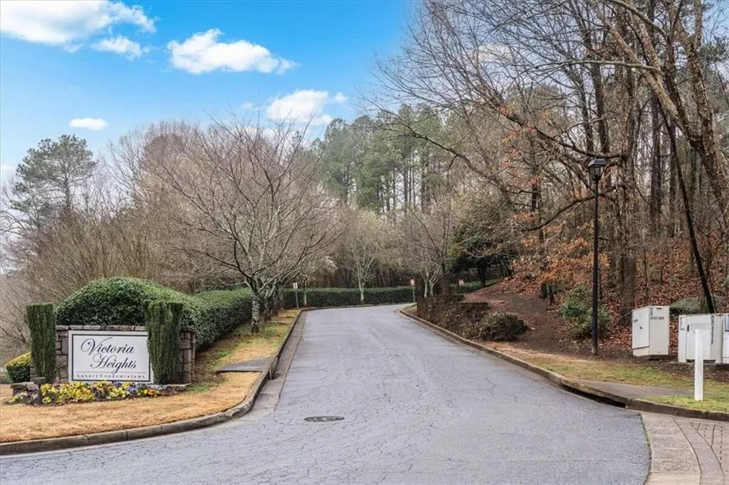 6103 Santa Fe Parkway, Sandy Springs, Georgia 30350, 2 Bedrooms Bedrooms, ,2 BathroomsBathrooms,Residential,Sold,6103 Santa Fe Parkway,7369213