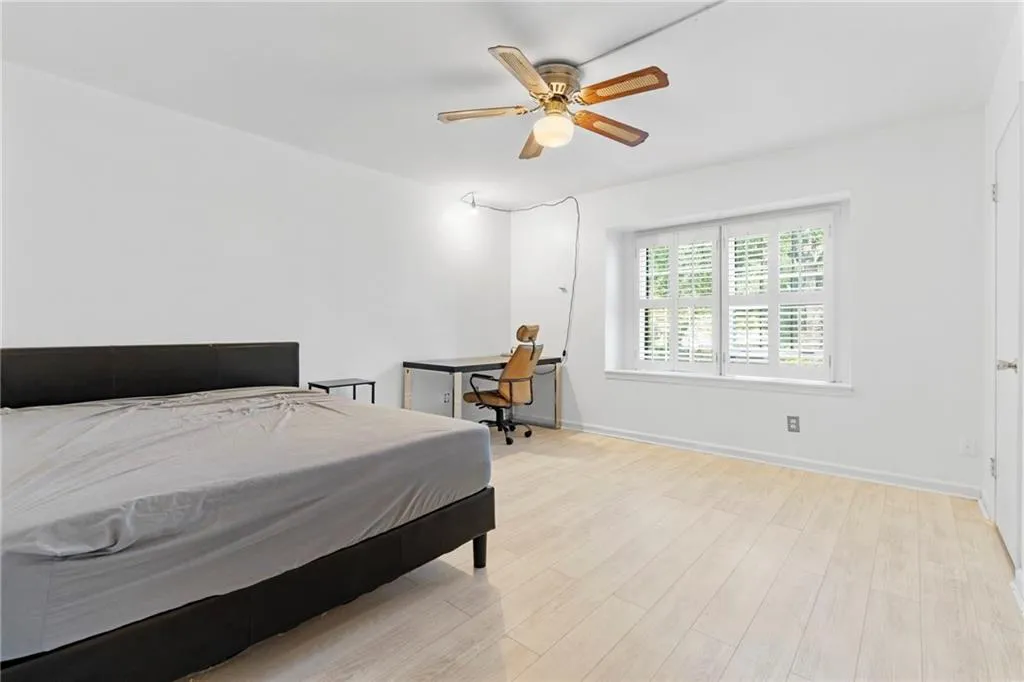 45 Glenald Way Nw, Atlanta, Georgia 30327, 2 Bedrooms Bedrooms, ,1 BathroomBathrooms,Residential,For Sale,45 Glenald Way Nw,7623257