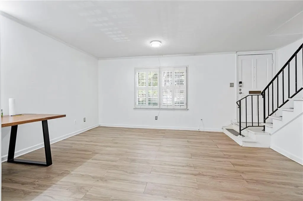 45 Glenald Way Nw, Atlanta, Georgia 30327, 2 Bedrooms Bedrooms, ,1 BathroomBathrooms,Residential,For Sale,45 Glenald Way Nw,7623257