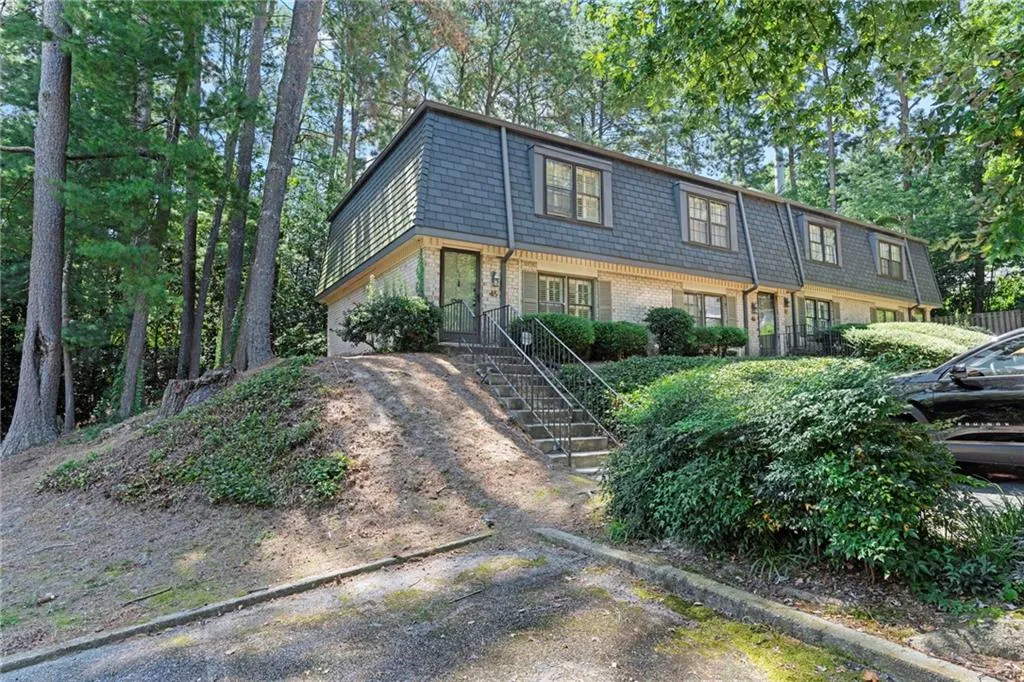 45 Glenald Way Nw, Atlanta, Georgia 30327, 2 Bedrooms Bedrooms, ,1 BathroomBathrooms,Residential,For Sale,45 Glenald Way Nw,7623257