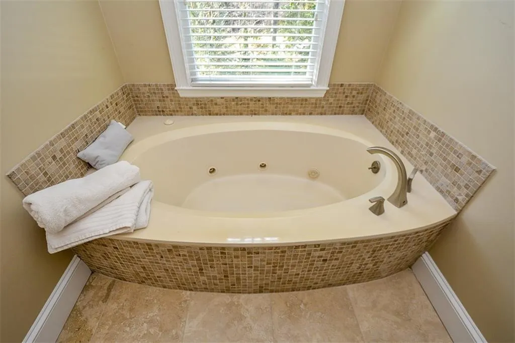7670 Blandford Place, Sandy Springs, Georgia 30350, 5 Bedrooms Bedrooms, ,4 BathroomsBathrooms,Residential,Sold,7670 Blandford Place,6106140