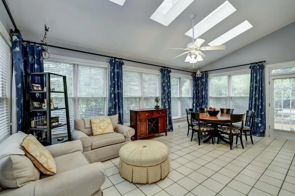 7670 Blandford Place, Sandy Springs, Georgia 30350, 5 Bedrooms Bedrooms, ,4 BathroomsBathrooms,Residential,Sold,7670 Blandford Place,6106140