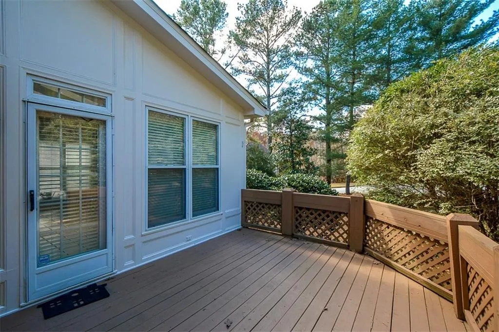 7670 Blandford Place, Sandy Springs, Georgia 30350, 5 Bedrooms Bedrooms, ,4 BathroomsBathrooms,Residential,Sold,7670 Blandford Place,6106140
