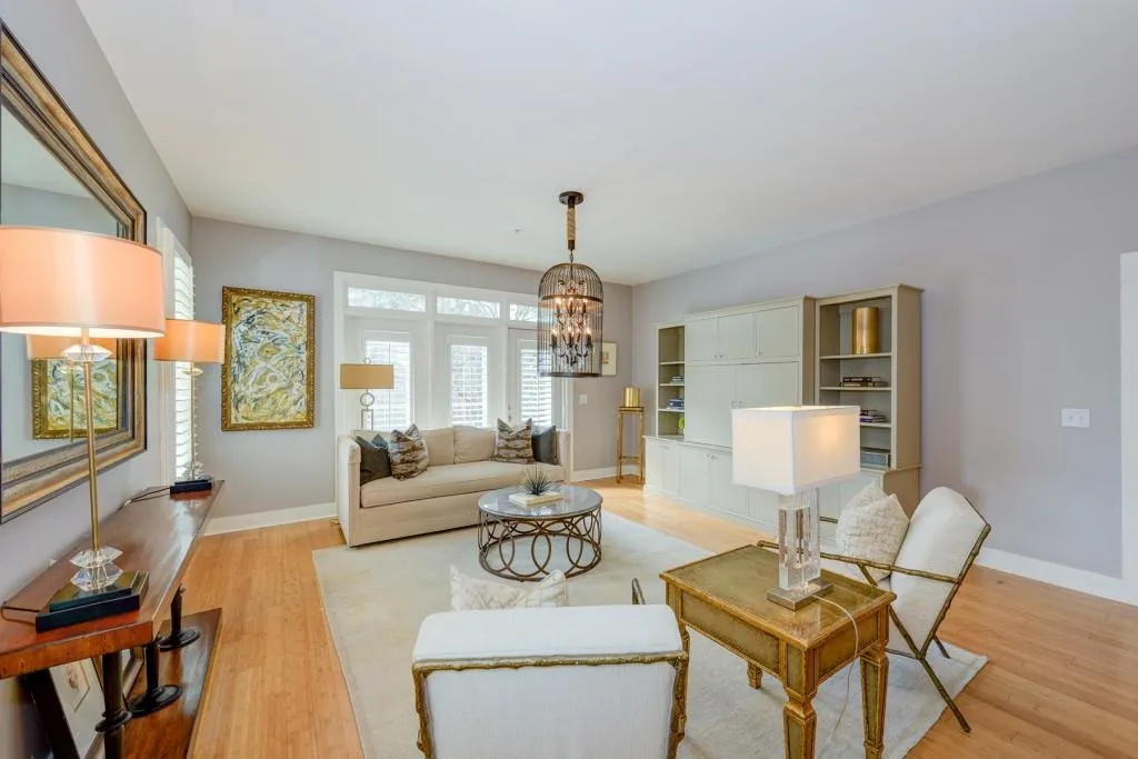 3655 Peachtree Road Ne Unit 302, Atlanta, Georgia 30319, 2 Bedrooms Bedrooms, ,2 BathroomsBathrooms,Residential,Sold,3655 Peachtree Road Ne Unit 302,5967670