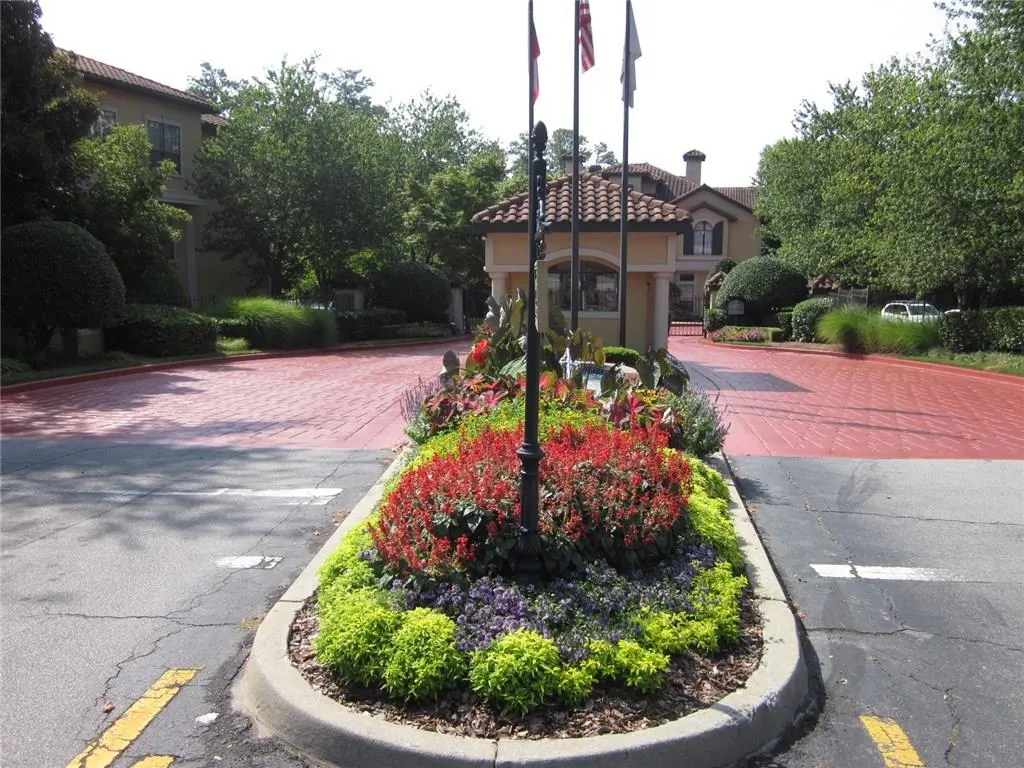3777 Peachtree Road Ne Unit 1532, Brookhaven, Georgia 30319, 2 Bedrooms Bedrooms, ,1 BathroomBathrooms,Residential,Sold,3777 Peachtree Road Ne Unit 1532,5806858
