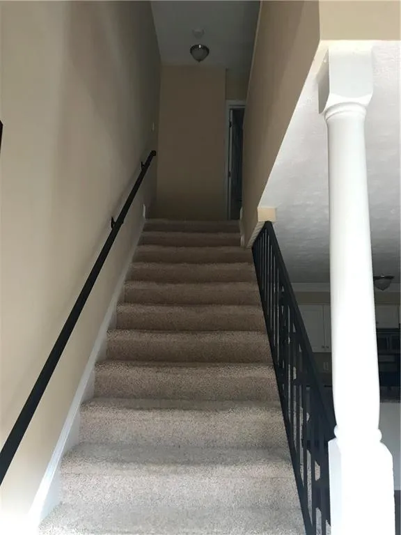 6980 Roswell Road Ne Unit I6, Atlanta, Georgia 30328, 1 Bedroom Bedrooms, ,1 BathroomBathrooms,Residential,Sold,6980 Roswell Road Ne Unit I6,5941212