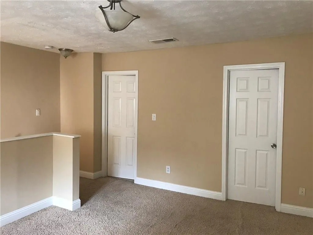 6980 Roswell Road Ne Unit I6, Atlanta, Georgia 30328, 1 Bedroom Bedrooms, ,1 BathroomBathrooms,Residential,Sold,6980 Roswell Road Ne Unit I6,5941212