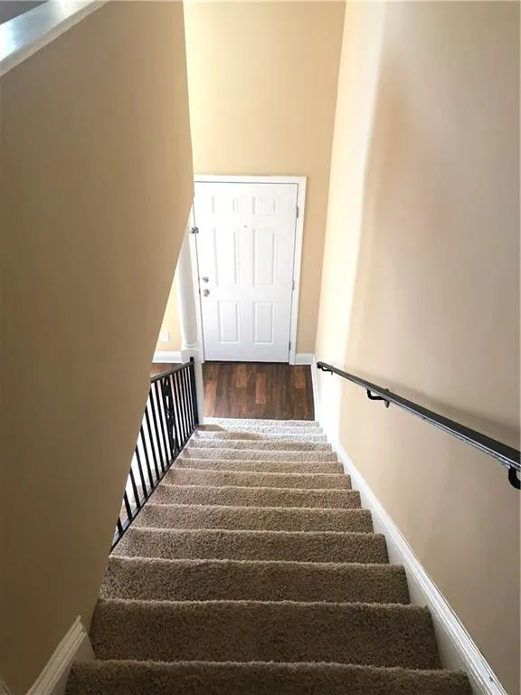 6980 Roswell Road Ne Unit I6, Atlanta, Georgia 30328, 1 Bedroom Bedrooms, ,1 BathroomBathrooms,Residential,Sold,6980 Roswell Road Ne Unit I6,5941212