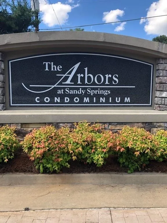 6940 Roswell Road Unit 25a, Atlanta, Georgia 30328, 2 Bedrooms Bedrooms, ,1 BathroomBathrooms,Residential,Sold,6940 Roswell Road Unit 25a,6570849