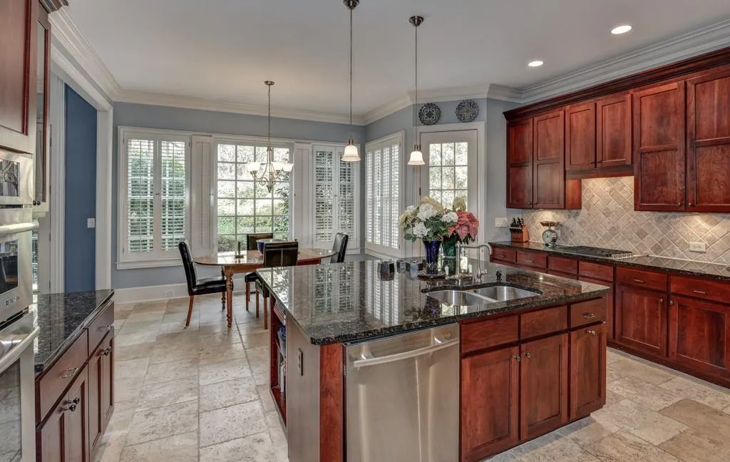 515 Enclave Circle, Atlanta, Georgia 30342, 5 Bedrooms Bedrooms, ,4 BathroomsBathrooms,Residential,Sold,515 Enclave Circle,5626967