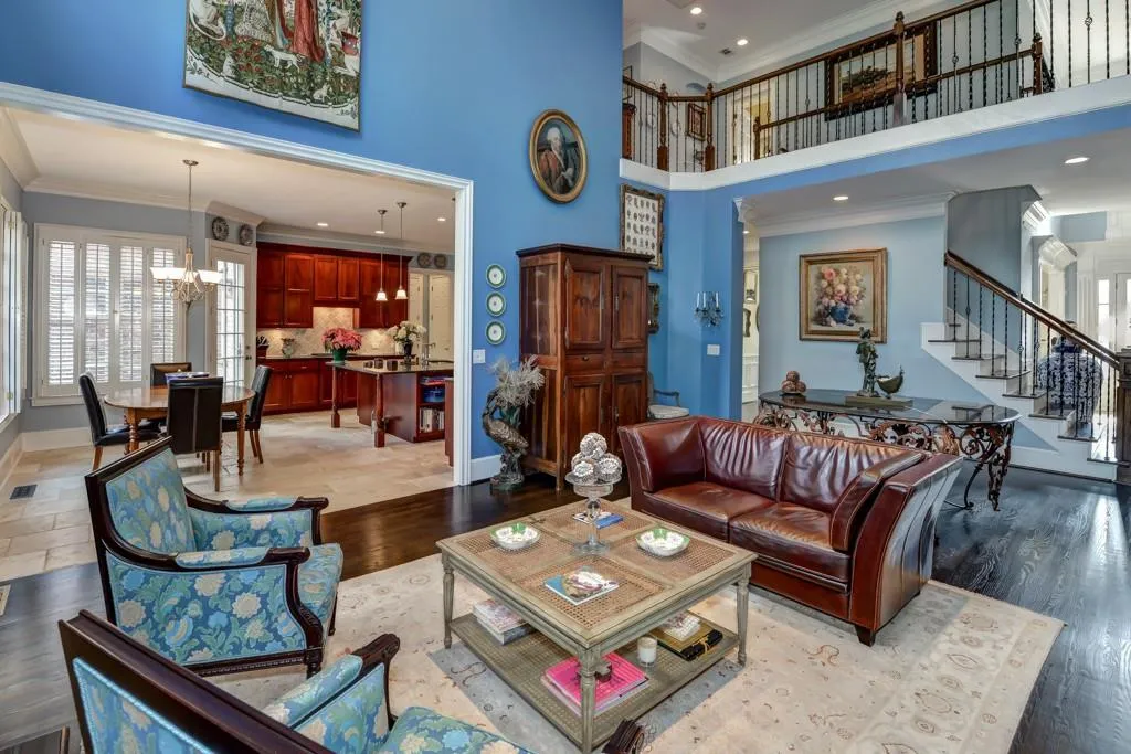 515 Enclave Circle, Atlanta, Georgia 30342, 5 Bedrooms Bedrooms, ,4 BathroomsBathrooms,Residential,Sold,515 Enclave Circle,5626967