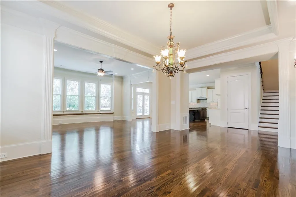 6284 Mount Vernon Oaks Drive, Sandy Springs, Georgia 30328, 5 Bedrooms Bedrooms, ,4 BathroomsBathrooms,Residential,Sold,6284 Mount Vernon Oaks Drive,5705636