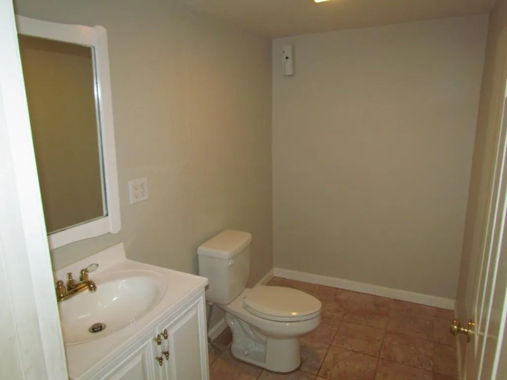 7600 Hunters Woods Drive, Sandy Springs, Georgia 30350, 4 Bedrooms Bedrooms, ,3 BathroomsBathrooms,Residential,Sold,7600 Hunters Woods Drive,5729669