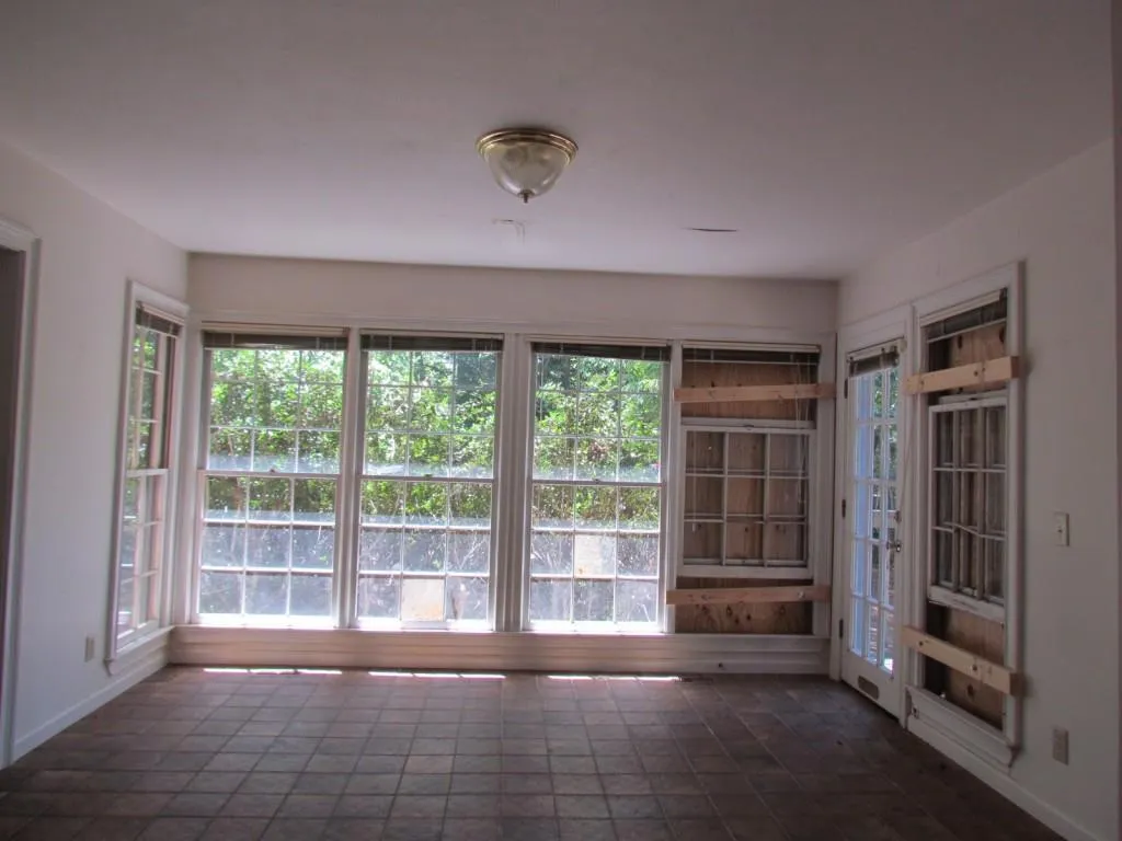 7600 Hunters Woods Drive, Sandy Springs, Georgia 30350, 4 Bedrooms Bedrooms, ,3 BathroomsBathrooms,Residential,Sold,7600 Hunters Woods Drive,5729669