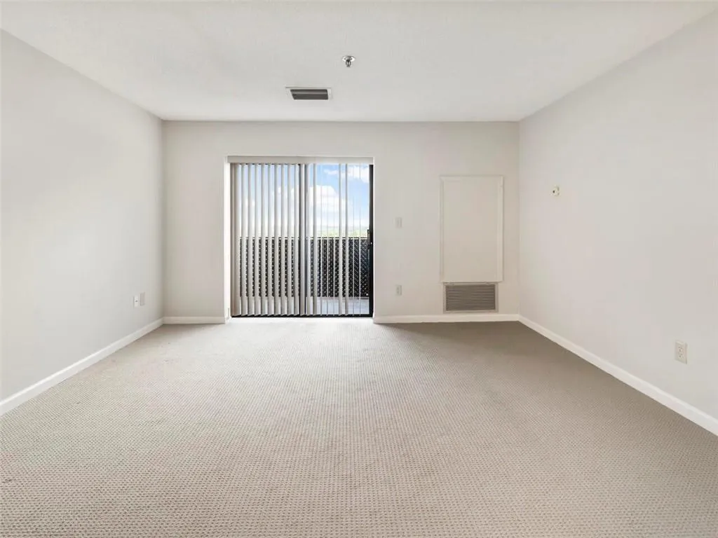 300 Johnson Ferry Road Ne Unit B913, Sandy Springs, Georgia 30328, 2 Bedrooms Bedrooms, ,2 BathroomsBathrooms,Residential,Sold,300 Johnson Ferry Road Ne Unit B913,7113443