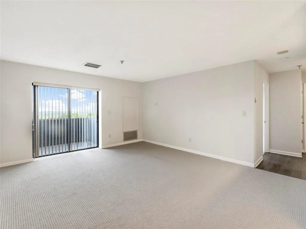 300 Johnson Ferry Road Ne Unit B913, Sandy Springs, Georgia 30328, 2 Bedrooms Bedrooms, ,2 BathroomsBathrooms,Residential,Sold,300 Johnson Ferry Road Ne Unit B913,7113443