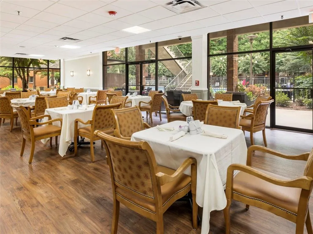 300 Johnson Ferry Road Ne Unit B913, Sandy Springs, Georgia 30328, 2 Bedrooms Bedrooms, ,2 BathroomsBathrooms,Residential,Sold,300 Johnson Ferry Road Ne Unit B913,7113443