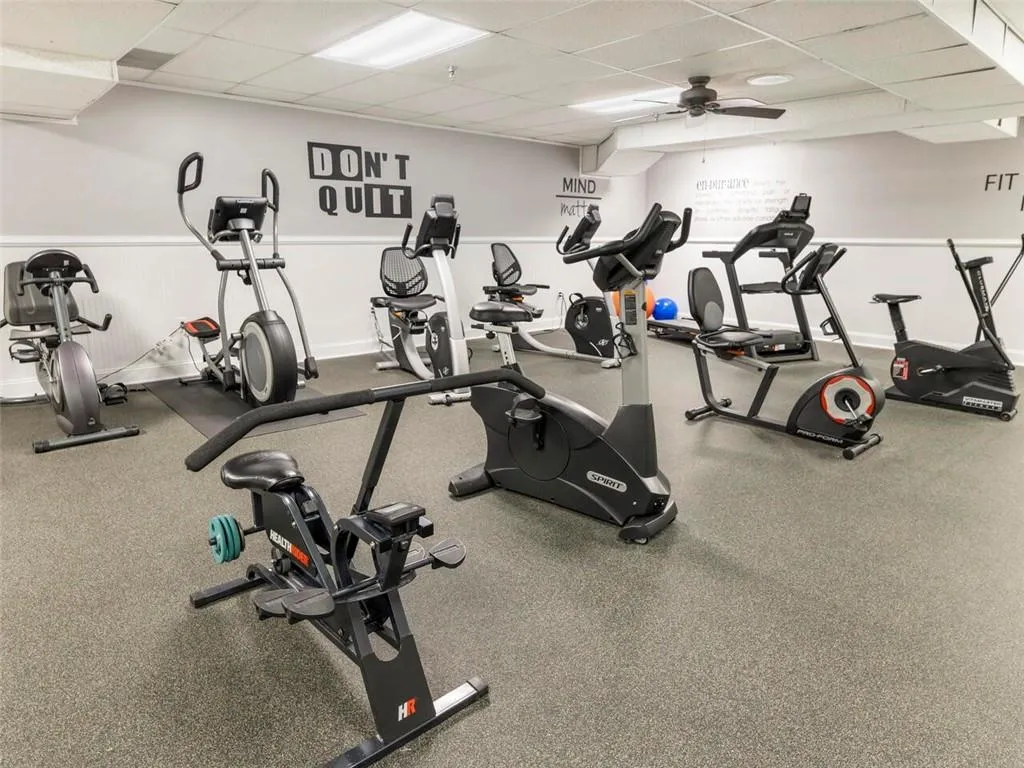 300 Johnson Ferry Road Ne Unit B913, Sandy Springs, Georgia 30328, 2 Bedrooms Bedrooms, ,2 BathroomsBathrooms,Residential,Sold,300 Johnson Ferry Road Ne Unit B913,7113443