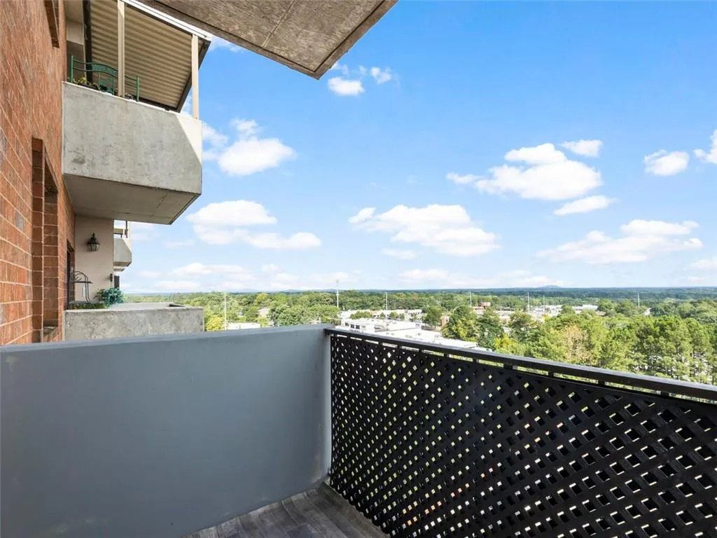 300 Johnson Ferry Road Ne Unit B913, Sandy Springs, Georgia 30328, 2 Bedrooms Bedrooms, ,2 BathroomsBathrooms,Residential,Sold,300 Johnson Ferry Road Ne Unit B913,7113443