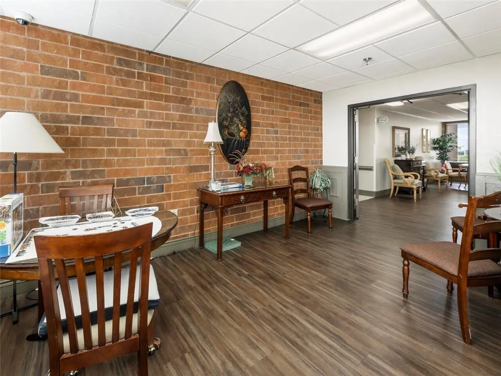 300 Johnson Ferry Road Ne Unit B913, Sandy Springs, Georgia 30328, 2 Bedrooms Bedrooms, ,2 BathroomsBathrooms,Residential,Sold,300 Johnson Ferry Road Ne Unit B913,7113443