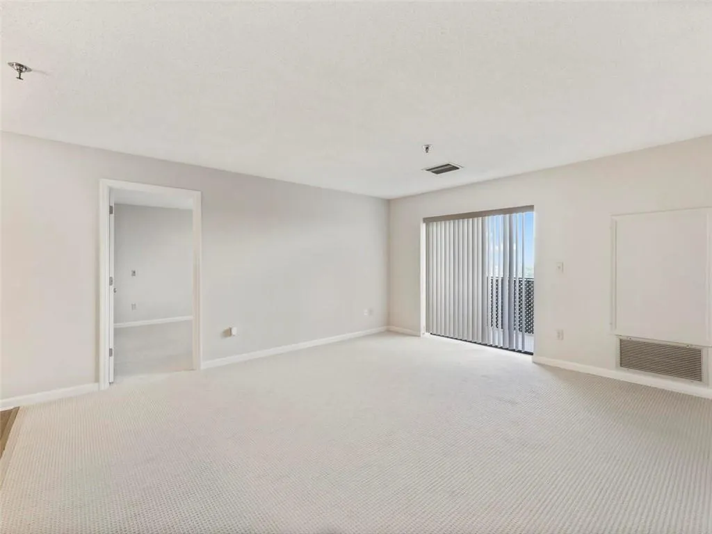 300 Johnson Ferry Road Ne Unit B913, Sandy Springs, Georgia 30328, 2 Bedrooms Bedrooms, ,2 BathroomsBathrooms,Residential,Sold,300 Johnson Ferry Road Ne Unit B913,7113443
