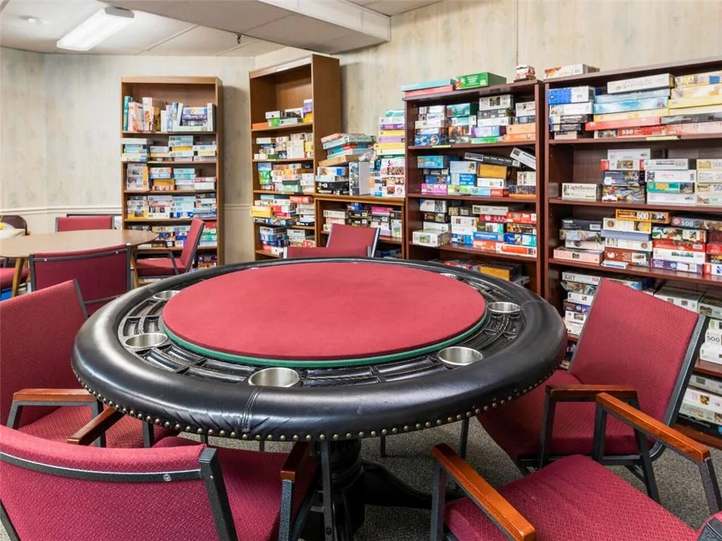 300 Johnson Ferry Road Ne Unit B913, Sandy Springs, Georgia 30328, 2 Bedrooms Bedrooms, ,2 BathroomsBathrooms,Residential,Sold,300 Johnson Ferry Road Ne Unit B913,7113443