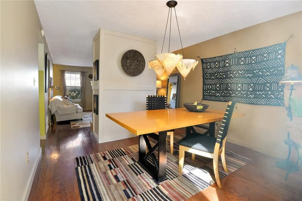 7750 Roswell Road Unit 5f, Sandy Springs, Georgia 30350, 2 Bedrooms Bedrooms, ,1 BathroomBathrooms,Residential,Sold,7750 Roswell Road Unit 5f,6685505