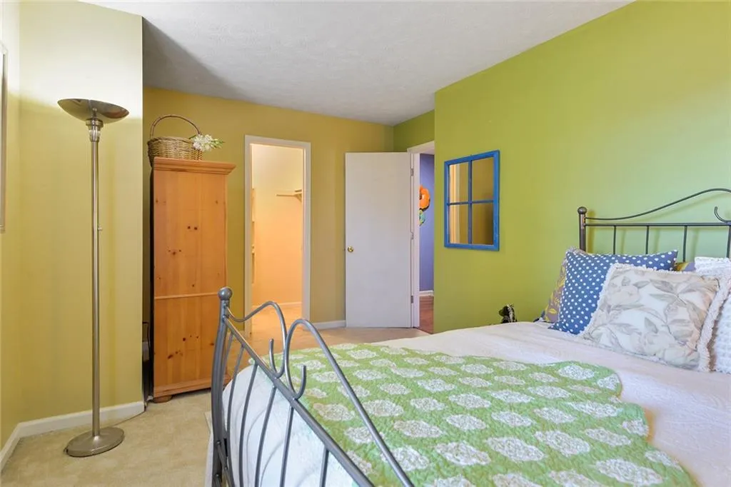 7750 Roswell Road Unit 5f, Sandy Springs, Georgia 30350, 2 Bedrooms Bedrooms, ,1 BathroomBathrooms,Residential,Sold,7750 Roswell Road Unit 5f,6685505