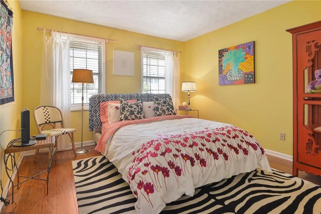 7750 Roswell Road Unit 5f, Sandy Springs, Georgia 30350, 2 Bedrooms Bedrooms, ,1 BathroomBathrooms,Residential,Sold,7750 Roswell Road Unit 5f,6685505