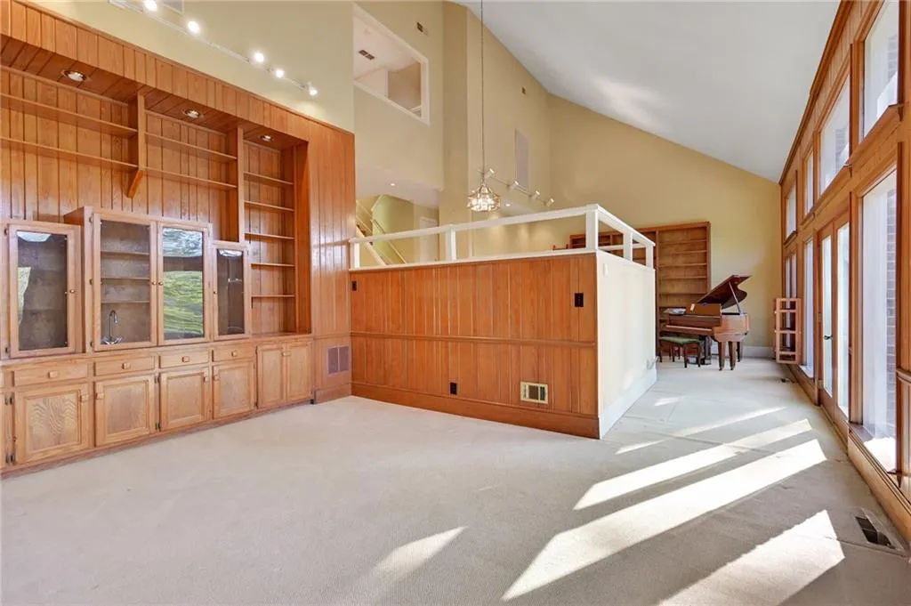 1010 Edgewater Drive, Sandy Springs, Georgia 30328, 4 Bedrooms Bedrooms, ,3 BathroomsBathrooms,Residential,Sold,1010 Edgewater Drive,7200686