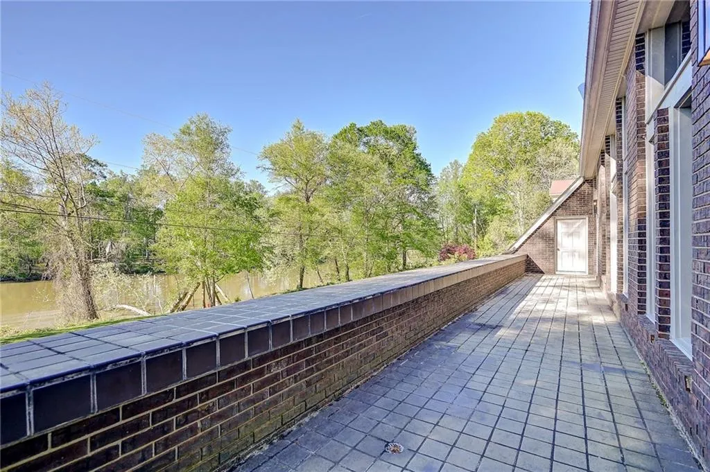 1010 Edgewater Drive, Sandy Springs, Georgia 30328, 4 Bedrooms Bedrooms, ,3 BathroomsBathrooms,Residential,Sold,1010 Edgewater Drive,7200686