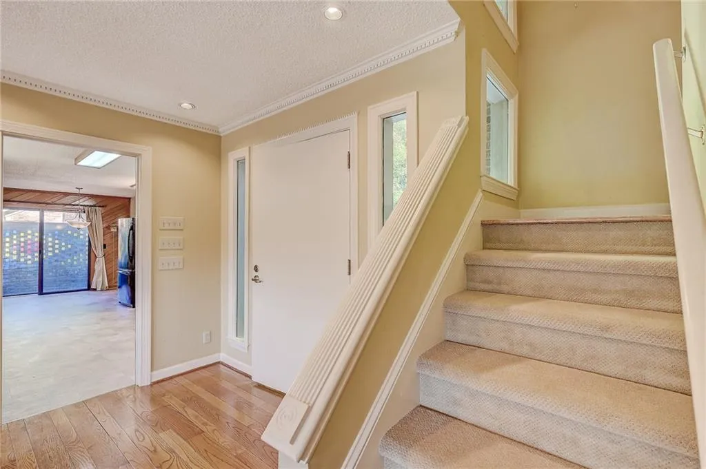 1010 Edgewater Drive, Sandy Springs, Georgia 30328, 4 Bedrooms Bedrooms, ,3 BathroomsBathrooms,Residential,Sold,1010 Edgewater Drive,7200686