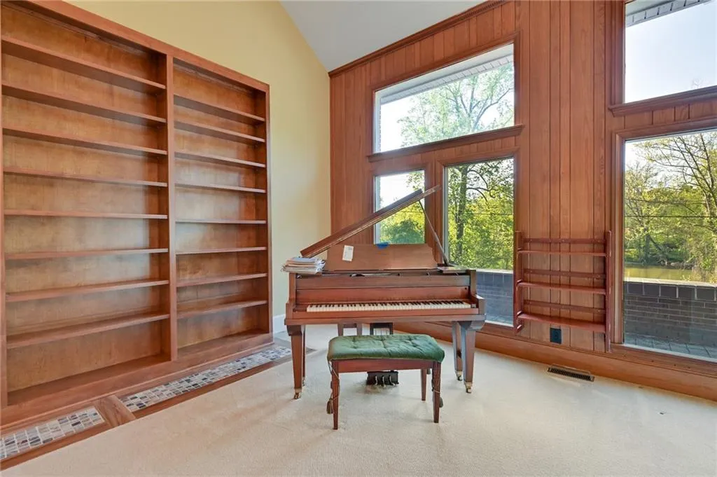 1010 Edgewater Drive, Sandy Springs, Georgia 30328, 4 Bedrooms Bedrooms, ,3 BathroomsBathrooms,Residential,Sold,1010 Edgewater Drive,7200686