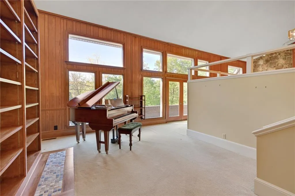 1010 Edgewater Drive, Sandy Springs, Georgia 30328, 4 Bedrooms Bedrooms, ,3 BathroomsBathrooms,Residential,Sold,1010 Edgewater Drive,7200686