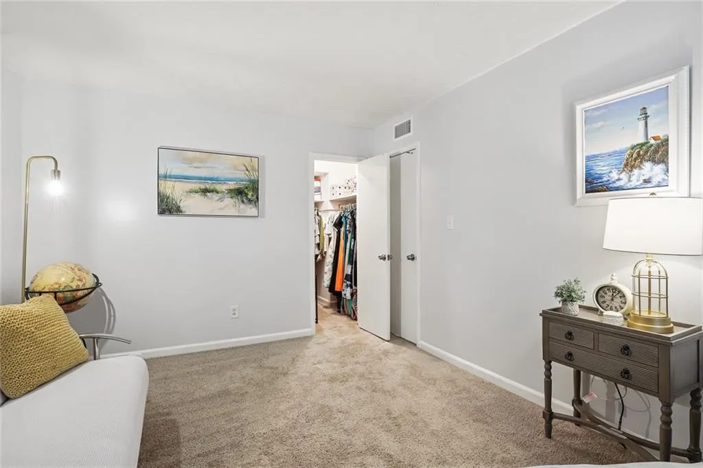 6700 Roswell Road Unit 24-h, Sandy Springs, Georgia 30328, 2 Bedrooms Bedrooms, ,2 BathroomsBathrooms,Residential,Sold,6700 Roswell Road Unit 24-h,6941308