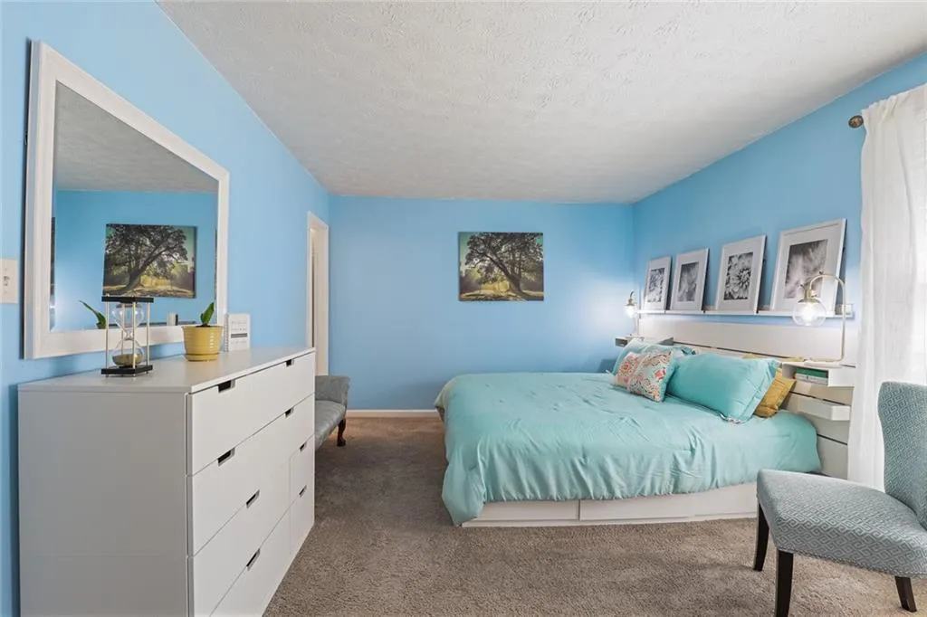 6700 Roswell Road Unit 24-h, Sandy Springs, Georgia 30328, 2 Bedrooms Bedrooms, ,2 BathroomsBathrooms,Residential,Sold,6700 Roswell Road Unit 24-h,6941308