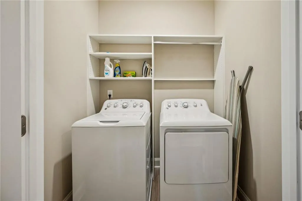 6540 Beacon Drive, Sandy Springs, Georgia 30328, 3 Bedrooms Bedrooms, ,3 BathroomsBathrooms,Residential,For Sale,6540 Beacon Drive,7751025
