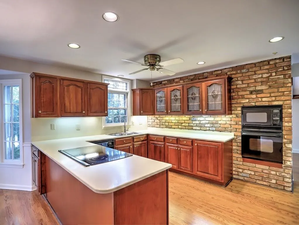 1200 N Harbor Court, Atlanta, Georgia 30328, 4 Bedrooms Bedrooms, ,3 BathroomsBathrooms,Residential,Sold,1200 N Harbor Court,6800860