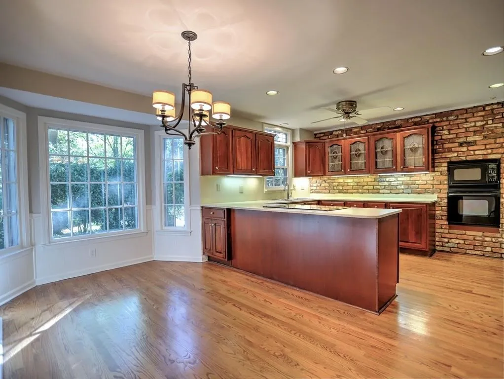 1200 N Harbor Court, Atlanta, Georgia 30328, 4 Bedrooms Bedrooms, ,3 BathroomsBathrooms,Residential,Sold,1200 N Harbor Court,6800860