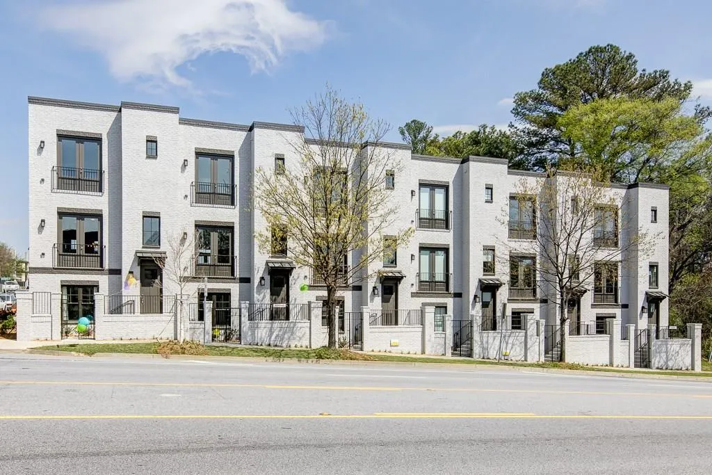 722 Taylor Court Ne, Atlanta, Georgia 30324, 3 Bedrooms Bedrooms, ,3 BathroomsBathrooms,Residential,Sold,722 Taylor Court Ne,5829426