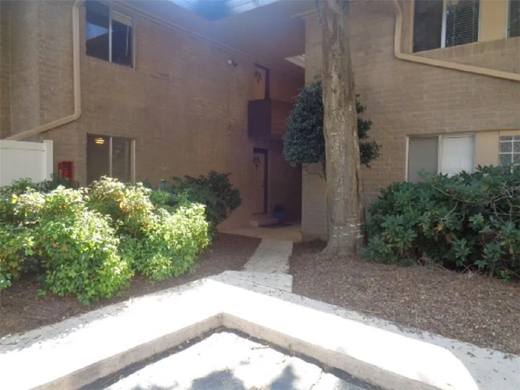 346 Carpenter Drive Unit 31, Atlanta, Georgia 30328, 2 Bedrooms Bedrooms, ,2 BathroomsBathrooms,Residential,Sold,346 Carpenter Drive Unit 31,5912010