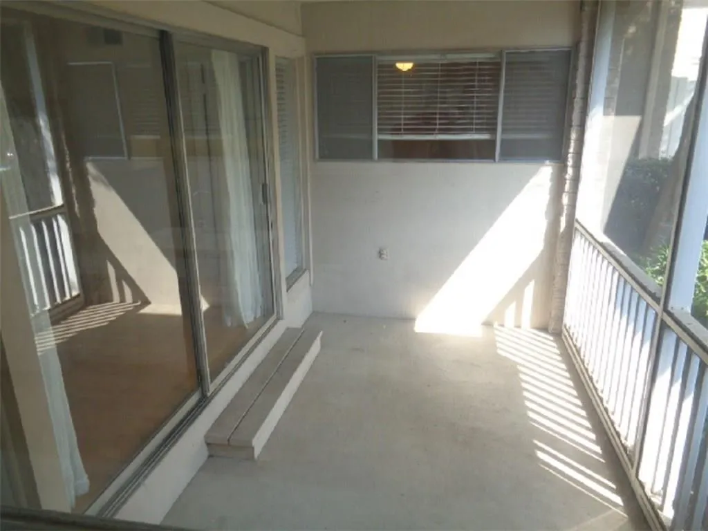 346 Carpenter Drive Unit 31, Atlanta, Georgia 30328, 2 Bedrooms Bedrooms, ,2 BathroomsBathrooms,Residential,Sold,346 Carpenter Drive Unit 31,5912010