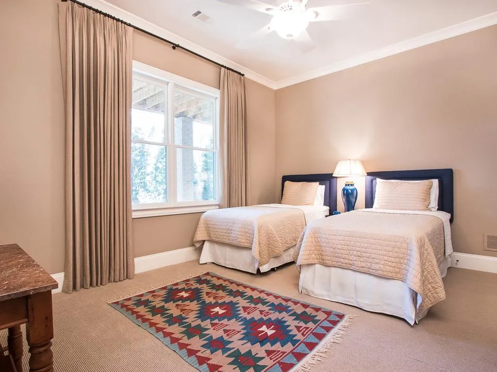 5375 High Point Manor, Atlanta, Georgia 30342, 3 Bedrooms Bedrooms, ,3 BathroomsBathrooms,Residential,Sold,5375 High Point Manor,5666657