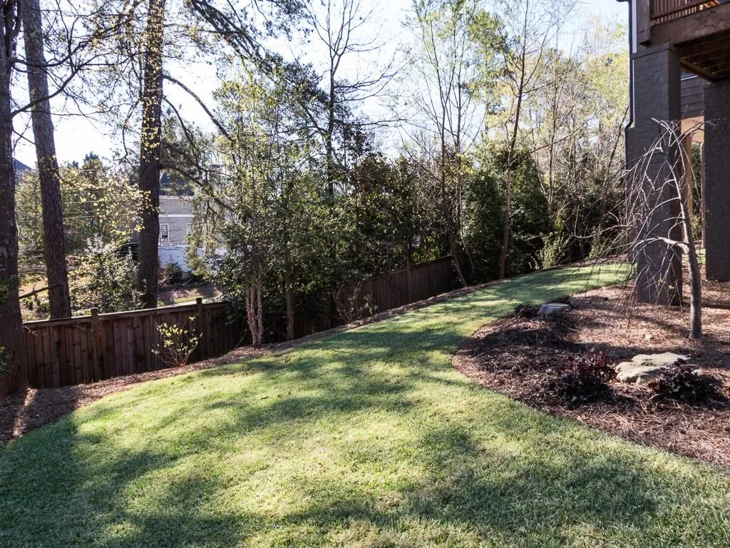 5375 High Point Manor, Atlanta, Georgia 30342, 3 Bedrooms Bedrooms, ,3 BathroomsBathrooms,Residential,Sold,5375 High Point Manor,5666657