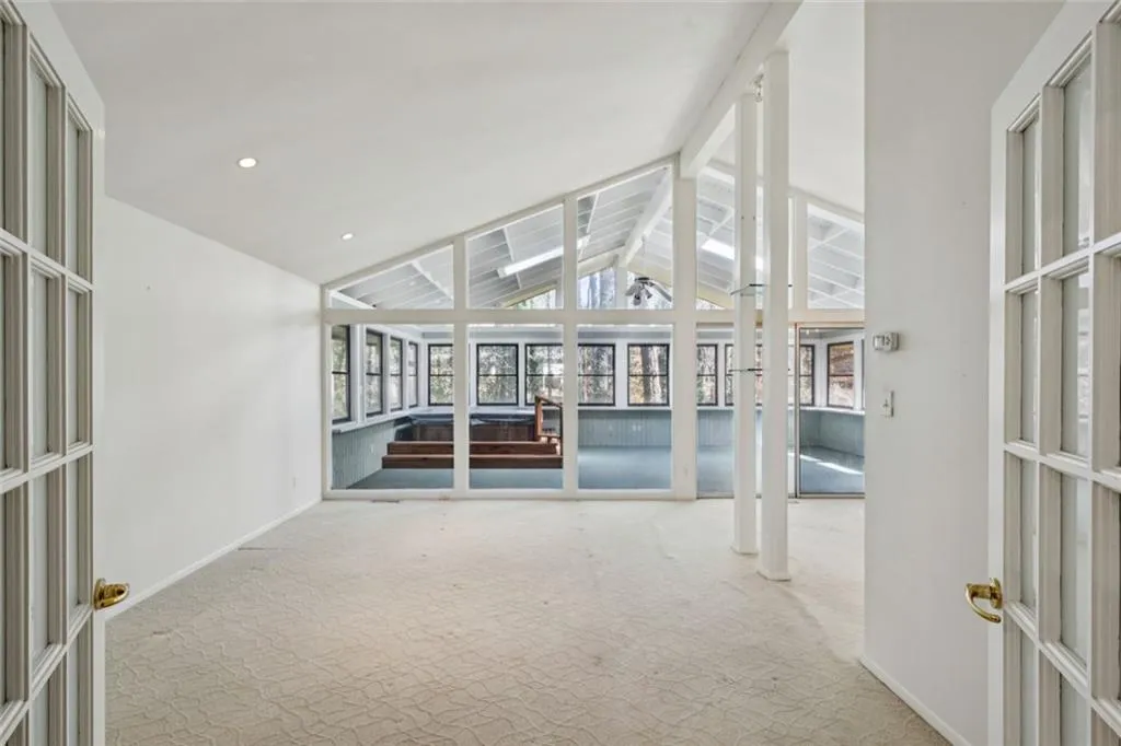 6375 River Overlook Drive Nw, Atlanta, Georgia 30328, 3 Bedrooms Bedrooms, ,4 BathroomsBathrooms,Residential,Sold,6375 River Overlook Drive Nw,7717913