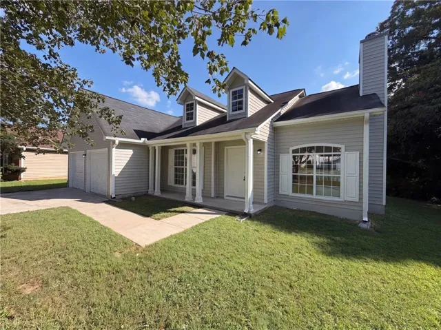1088 Meadow Glen Circle, Fairburn, Georgia 30213