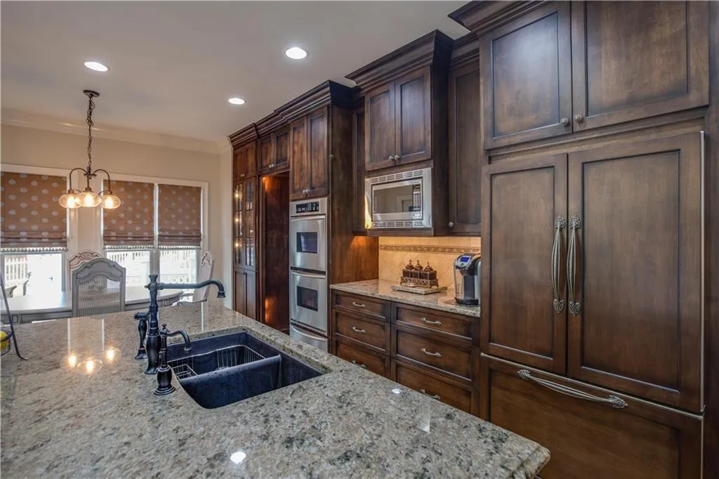 285 Lackland Court, Sandy Springs, Georgia 30350, 5 Bedrooms Bedrooms, ,4 BathroomsBathrooms,Residential,Sold,285 Lackland Court,5970320