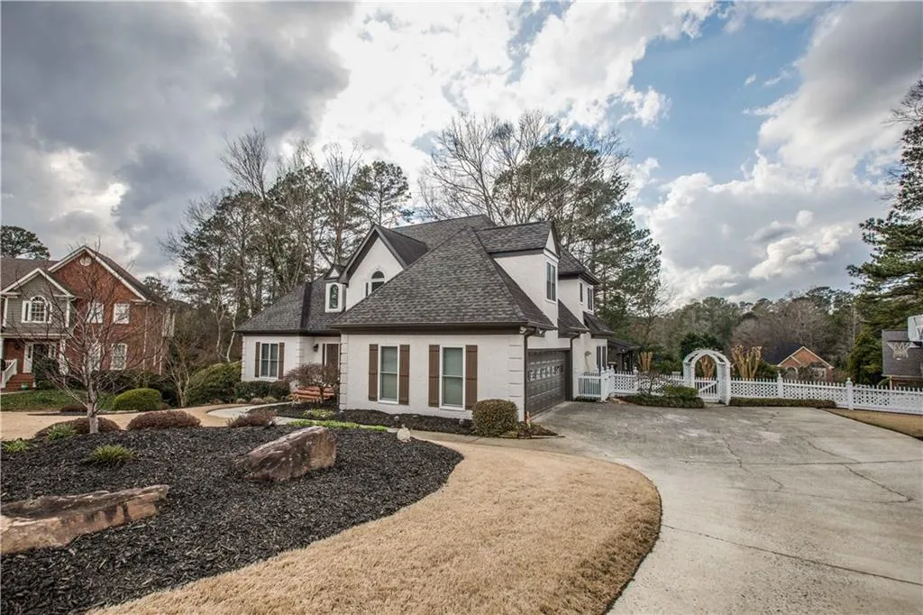 285 Lackland Court, Sandy Springs, Georgia 30350, 5 Bedrooms Bedrooms, ,4 BathroomsBathrooms,Residential,Sold,285 Lackland Court,5970320