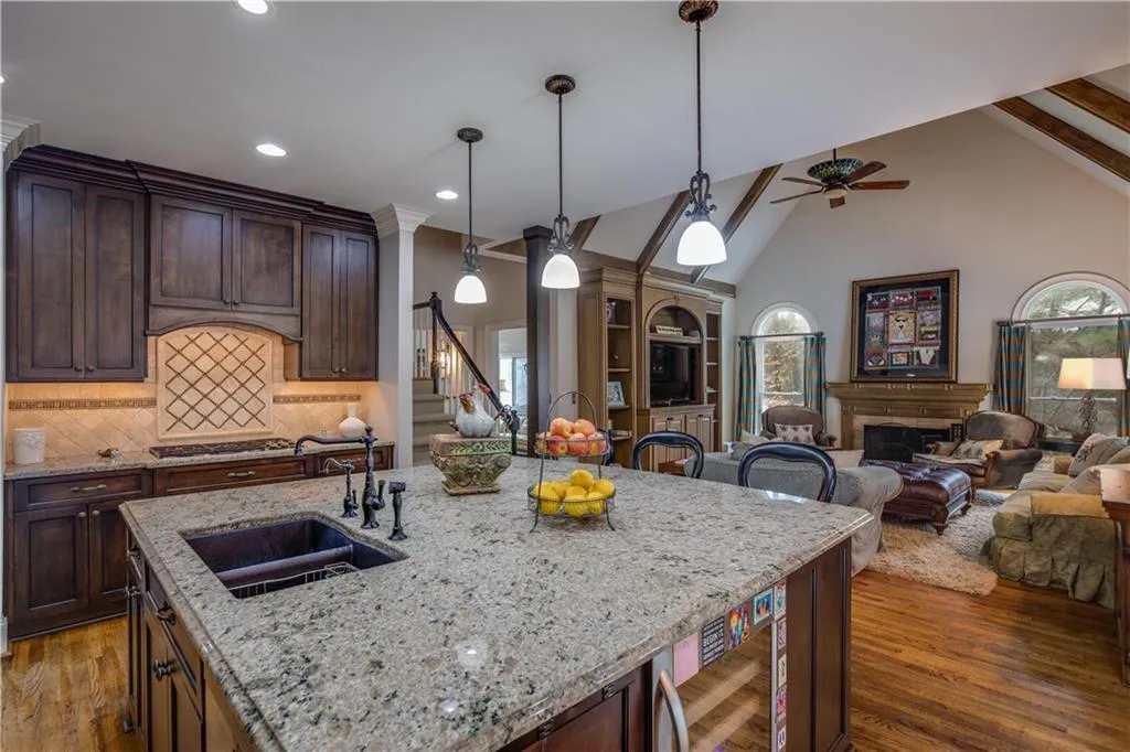 285 Lackland Court, Sandy Springs, Georgia 30350, 5 Bedrooms Bedrooms, ,4 BathroomsBathrooms,Residential,Sold,285 Lackland Court,5970320